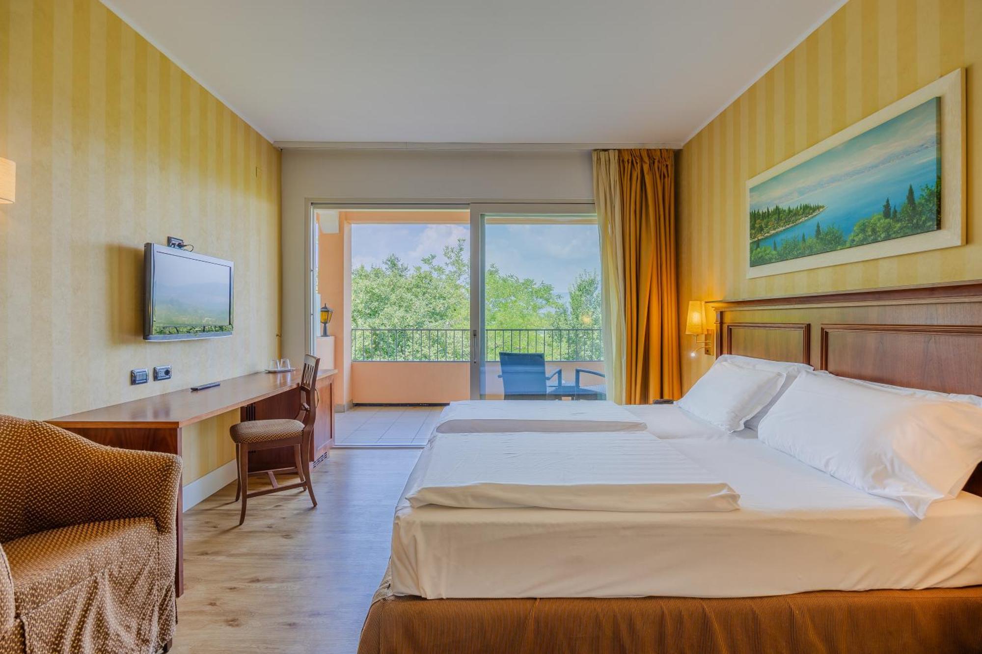 Hotel Boffenigo - The Golden Hour Costermano Bagian luar foto